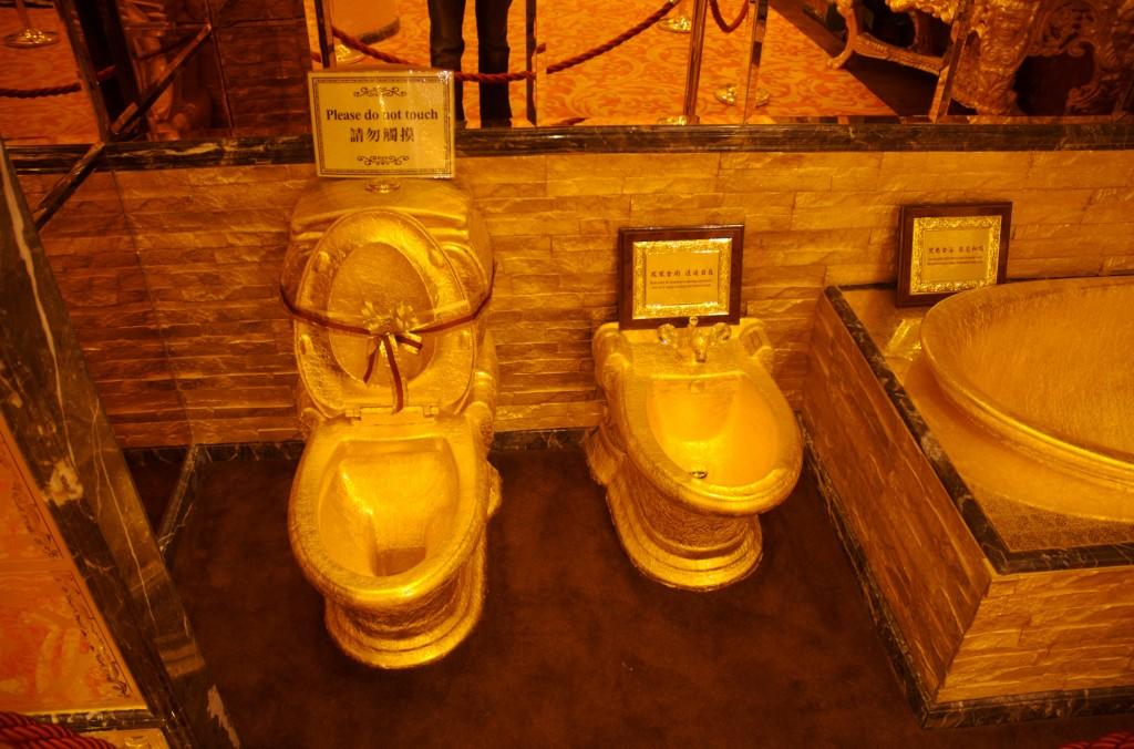 Gouden-badkamer.jpg