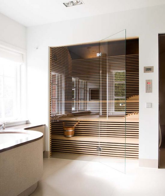 sauna-glazen-deuren-550x654.jpg